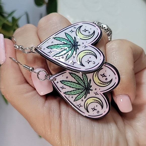 Mystic Leaf Crescent Moon Dangle Earrings, 420 - Picture 5 of 6